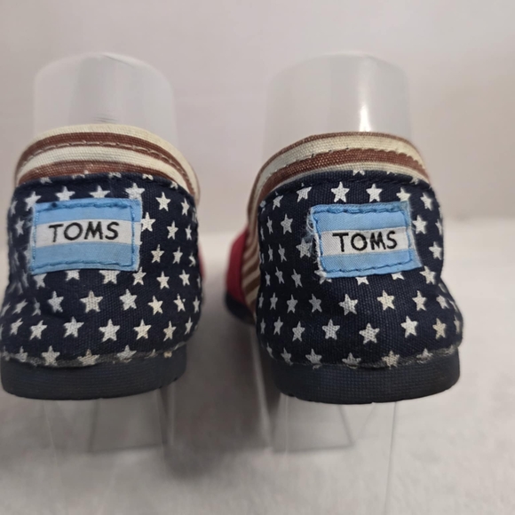 Toms Patriotic Red and Blue Moccasins - Picture 11 of 16